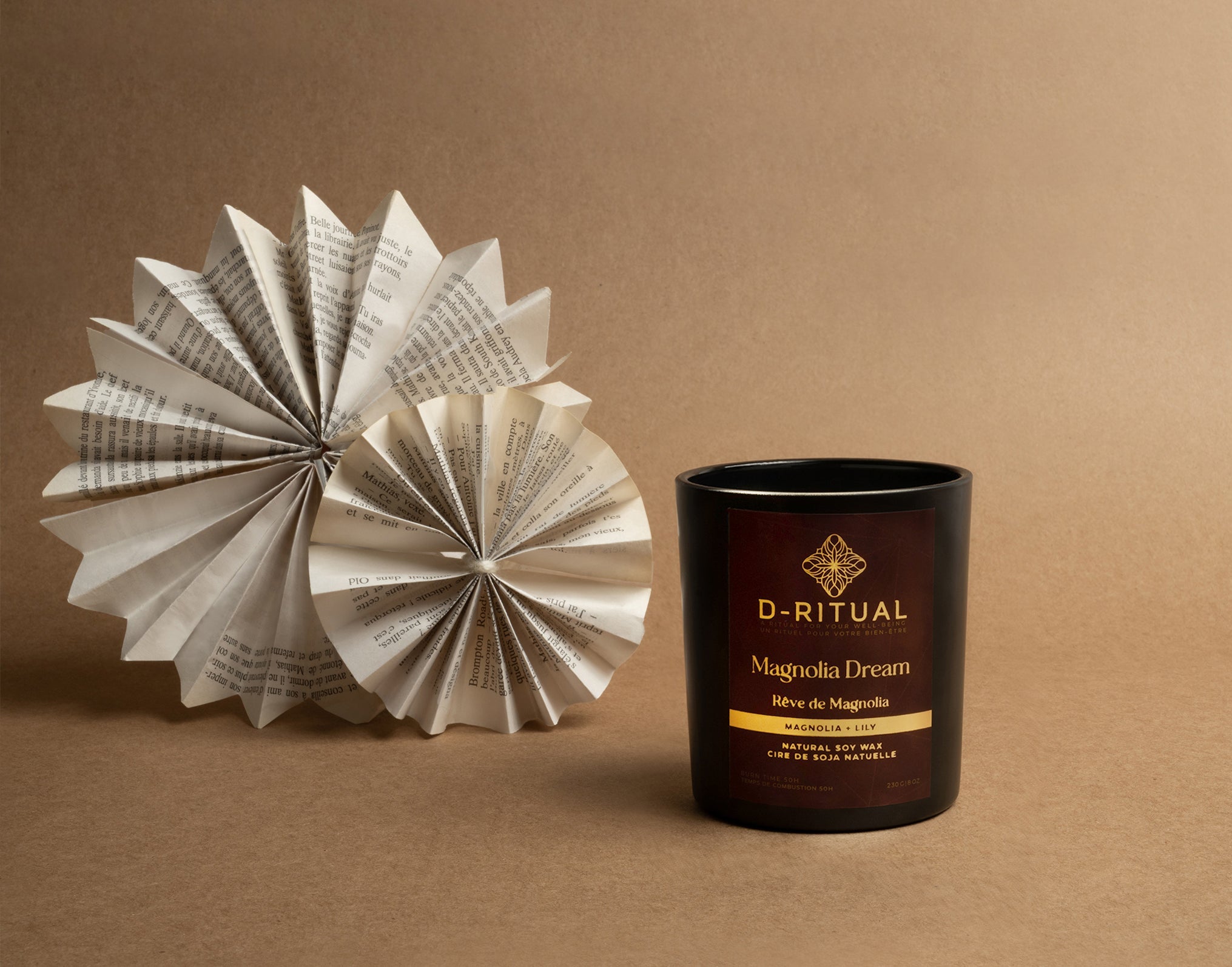 Magnolia Dream magnolia and lily soy candle with wood wick